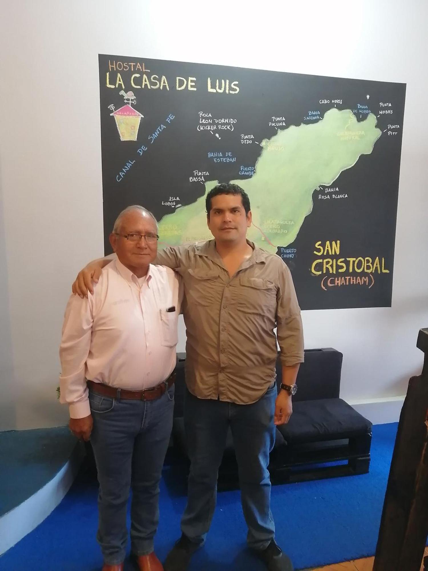 Hostal La Casa De Luis Puerto Baquerizo Moreno Extérieur photo