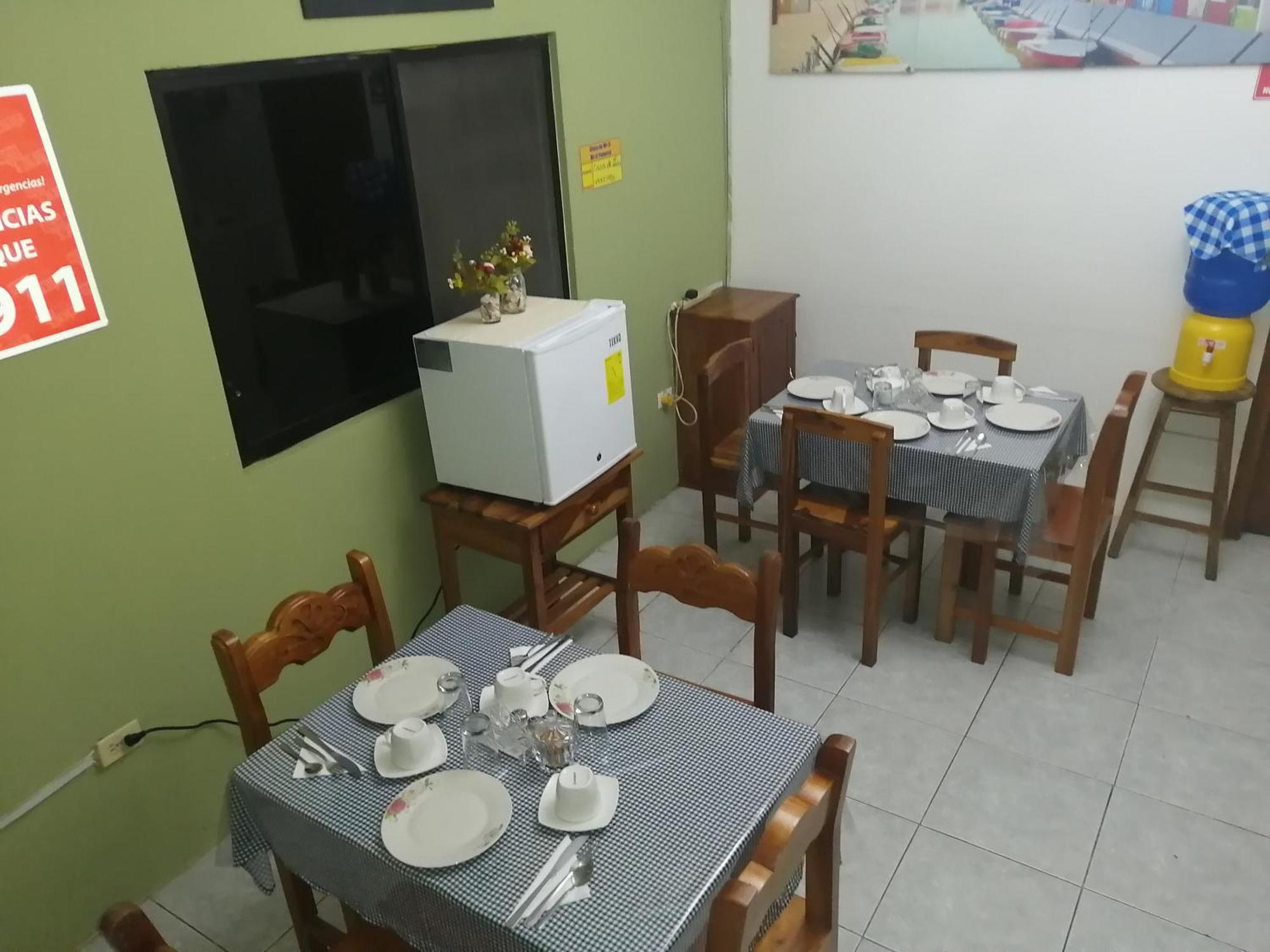 Hostal La Casa De Luis Puerto Baquerizo Moreno Extérieur photo