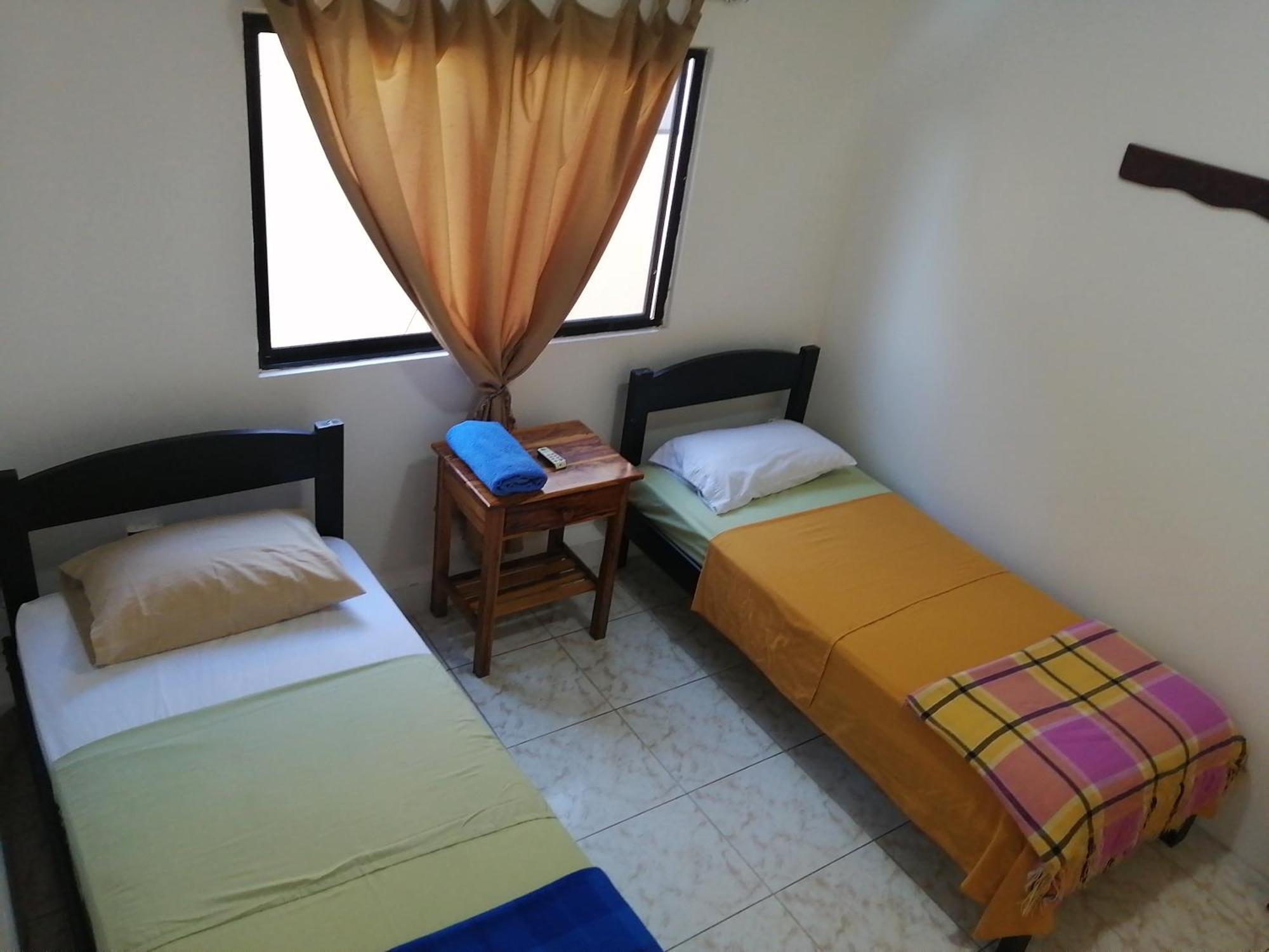 Hostal La Casa De Luis Puerto Baquerizo Moreno Extérieur photo
