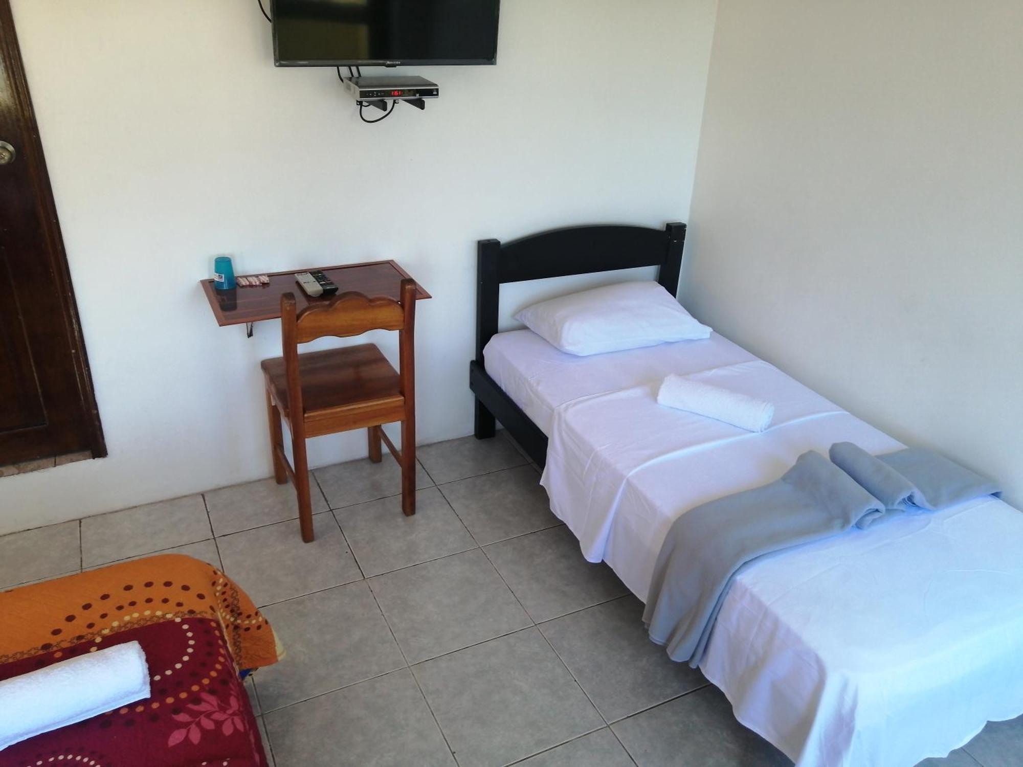 Hostal La Casa De Luis Puerto Baquerizo Moreno Extérieur photo