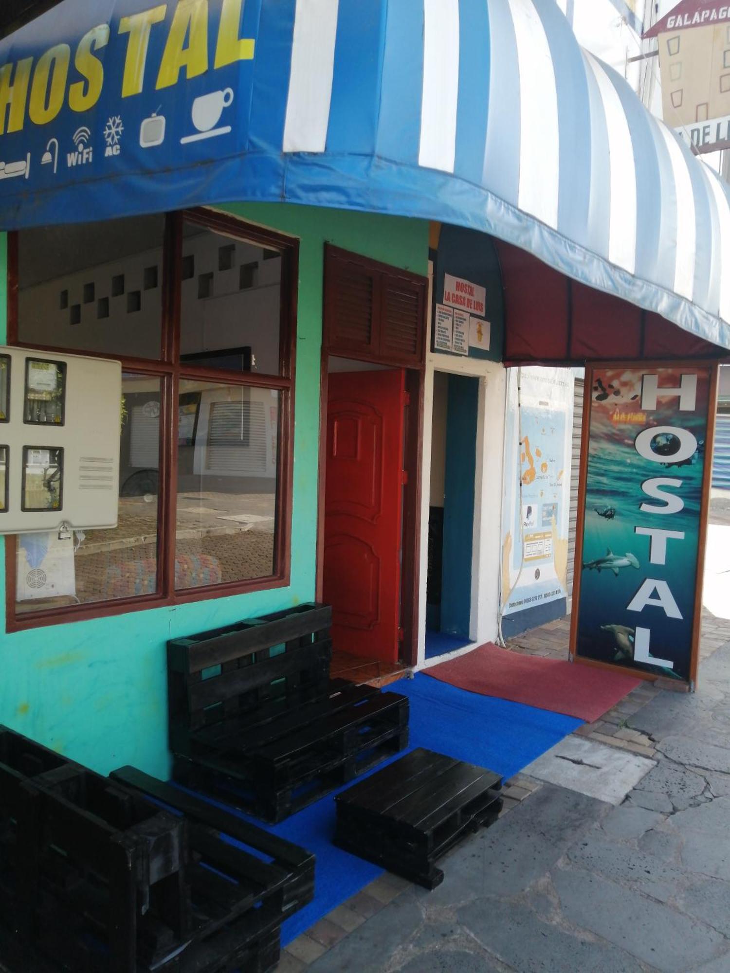 Hostal La Casa De Luis Puerto Baquerizo Moreno Extérieur photo